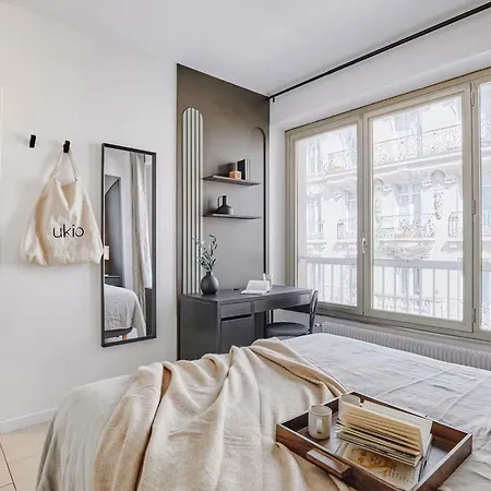 Le Nid Velours 1001y Apartment Paris